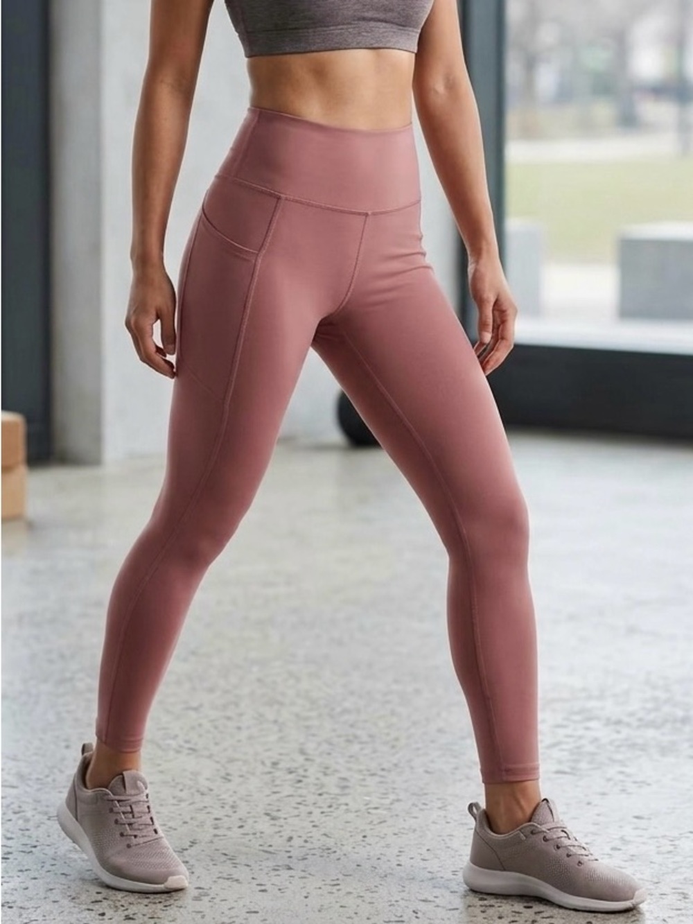 Uniqlo Small Rose Mauve Workout Leggings High Rise Yoga Pants with Side Pockets